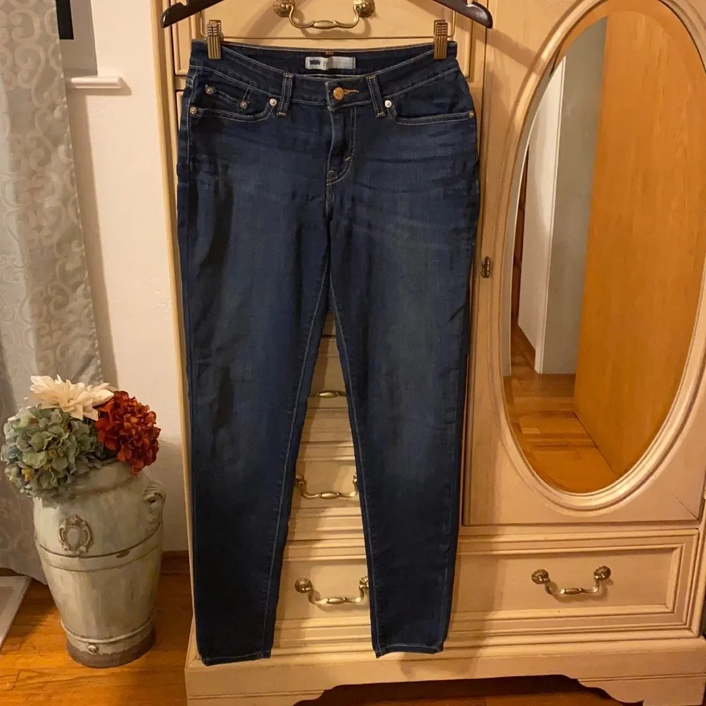 Levi’s 29 Jeans - Picture 1 of 8